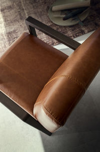 poltrona moderna / in legno / in tessuto / in pelle