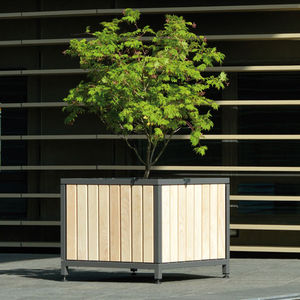 fioriera in metallo / in legno / quadrata / classica