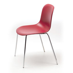 sedia visitatore design scandinavo / con braccioli / imbottita / impilabile