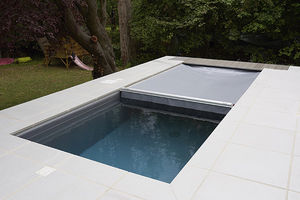 piscina interrata / in calcestruzzo / per hotel / con protezione integrata