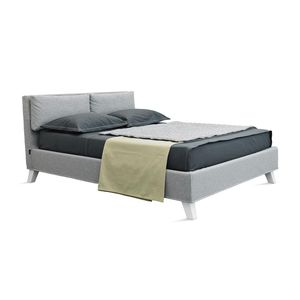 letto matrimoniale / moderno / imbottito / con testiera