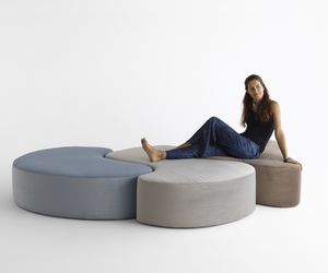 divanetto imbottito modulare / design originale / in tessuto / di Karim Rashid