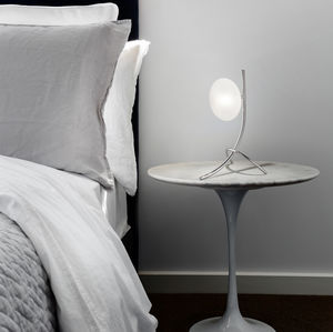 lampada da tavolo / moderna / in metallo cromato / in vetro