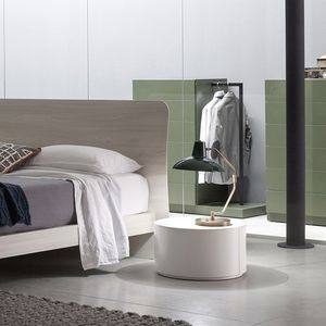comodino moderno / in legno laccato / tondo / bianco