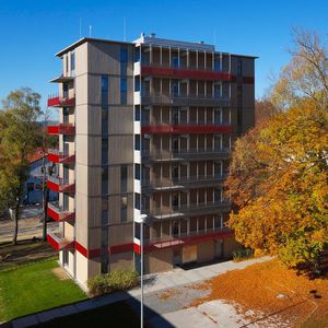 edificio prefabbricato / per alloggi collettivi / residenziale / in legno massiccio