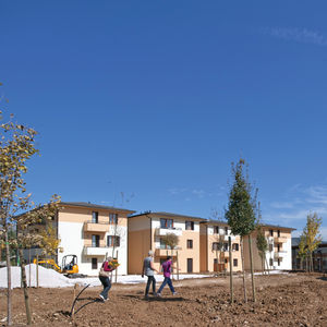 edificio prefabbricato / per alloggi collettivi / residenziale / in legno