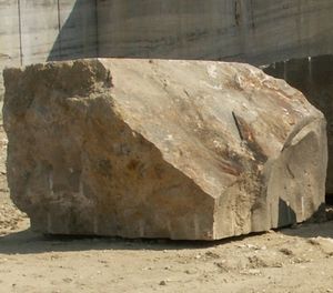 blocco in pietra