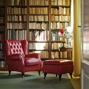 poltrona chesterfield / in pelle / con poggiapiedi / bergère