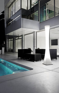 colonna luminosa moderna / in policarbonato / LED / da esterno