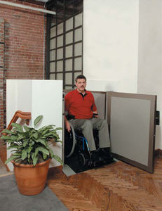 piattaforma elevatrice per disabile / da esterno