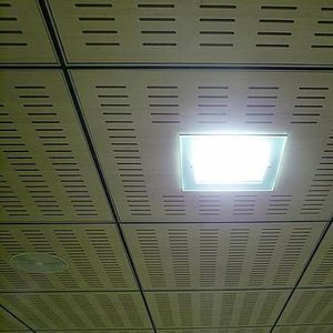 controsoffitto in legno / a quadrotte / acustico