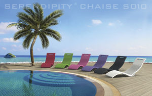 chaise longue moderna / in polietilene / da esterno / da interno