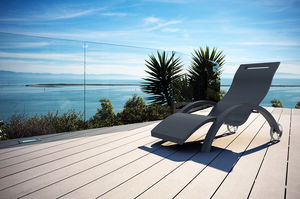 chaise longue moderna / in polietilene / da esterno / per uso domestico