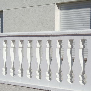 balaustra in pietra ricostituita / da esterno / per esterno / per balcone