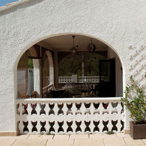 balaustra in calcestruzzo / a pannello / da esterno / per balcone