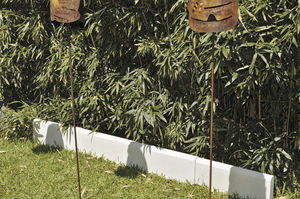 bordura da giardino / in calcestruzzo / lineare