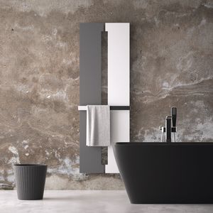 radiatore scaldasalviette ad acqua calda / elettrico / in metallo / moderno