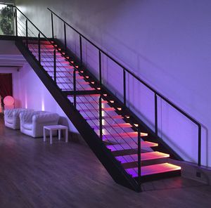 scala dritta / con gradini in vetro / con struttura in acciaio / senza alzata