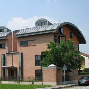 copertura in zinco titanio / in lamiera grecata / con giunti a doppia aggraffatura / curva