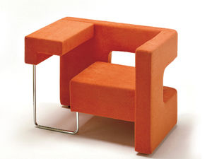 poltrona design originale / in legno / in schiuma di poliuretano / in acciaio