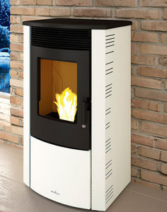 stufa a pellet / moderna / in metallo / con distributore di calore