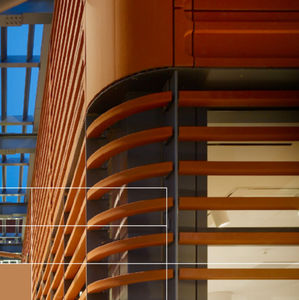 frangisole in terracotta / per facciata / verticale
