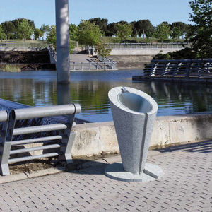 fontana pubblica / in pietra / in acciaio inox / moderna
