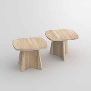 tavolino basso design originale / in quercia / in noce / in legno massiccio