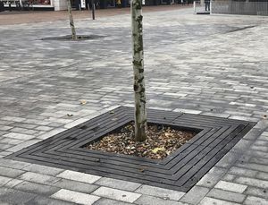 griglia per alberi in ghisa / quadrata