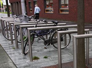 rastrelliera per biciclette in acciaio galvanizzato / in acciaio inox / per spazi pubblici