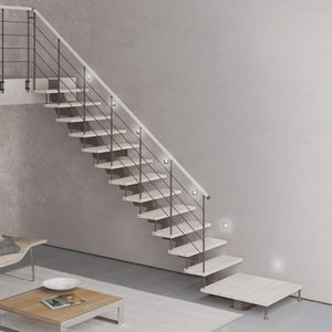 scala dritta / con struttura in acciaio / con gradini in legno / senza alzata