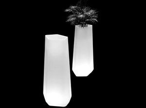 vaso da giardino in polietilene / luminoso