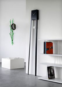 orologi moderni / a pendoli / da terra / in acciaio