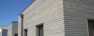 rivestimento di facciata in legno / con scanalature / a doghe / FSC