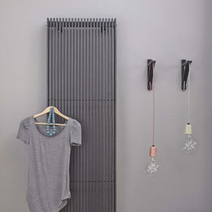 radiatore ad acqua calda / in acciaio / moderno / verticale