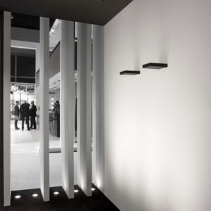 applique moderna / quadrata / in alluminio / LED