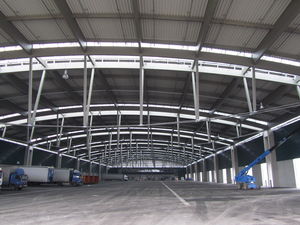 trave in legno / a sezione rettangolare / tralicciata