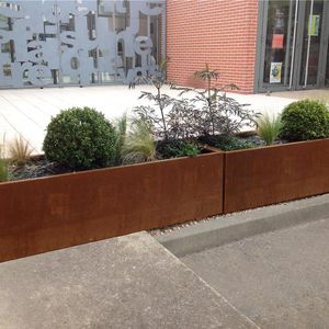 fioriera in corten / in acciaio termolaccato / rettangolare / su misura