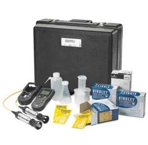 kit di analisi dell'acqua