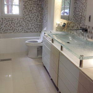 piano lavabo in vetro / su misura / riciclato