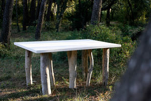 tavolo moderno / in legno / quadrato / in materiale di recupero