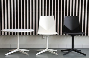 sedia visitatore moderna / con braccioli / imbottita / girevole