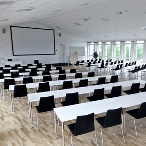 tavolo da conferenza moderno / in stratificato alta pressione / in laminato / rettangolare