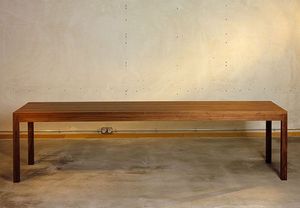 tavolo moderno / in legno massiccio / in legno oliato / in legno con vernice di protezione