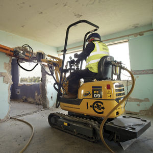 escavatore mini / cingolato / compatto / per cantiere
