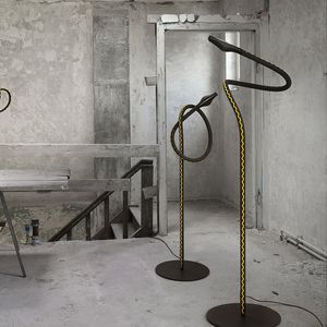 lampada da terra / design originale / in metallo / in plastica