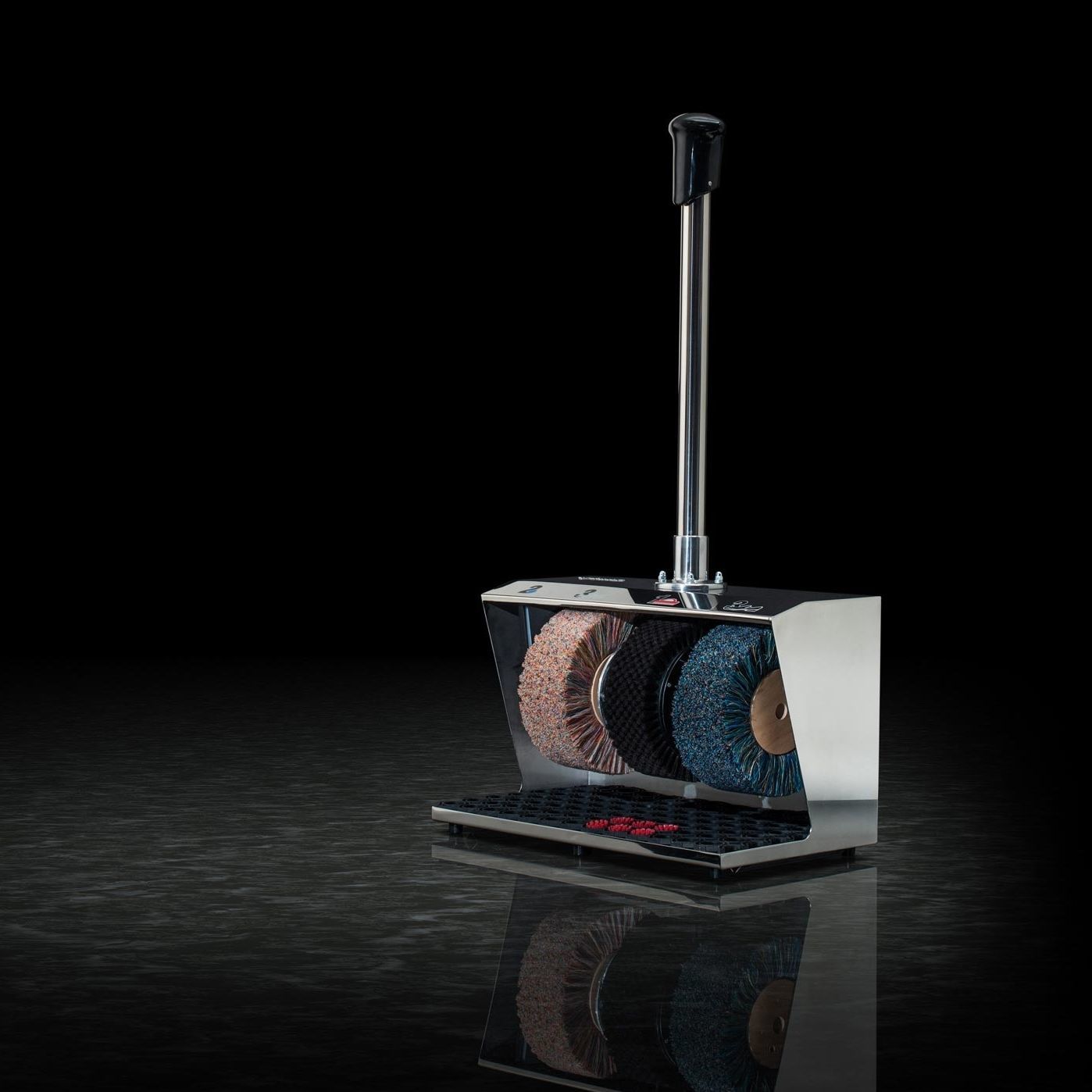 Lucidascarpe Elettrico KAR Spazzole In Polipropilene Potenza 120W Modello PUL3