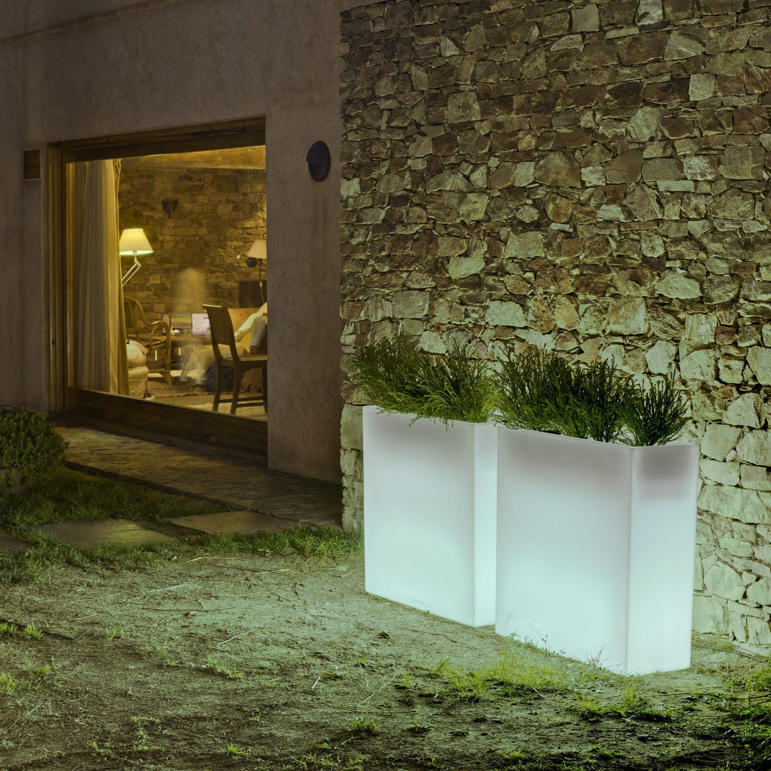 Mayne Fioriera Nantucket In Polietilene, Autoirrigante, Design A Pannelli, Resistente Ai Raggi UV, Colore Nero - 2