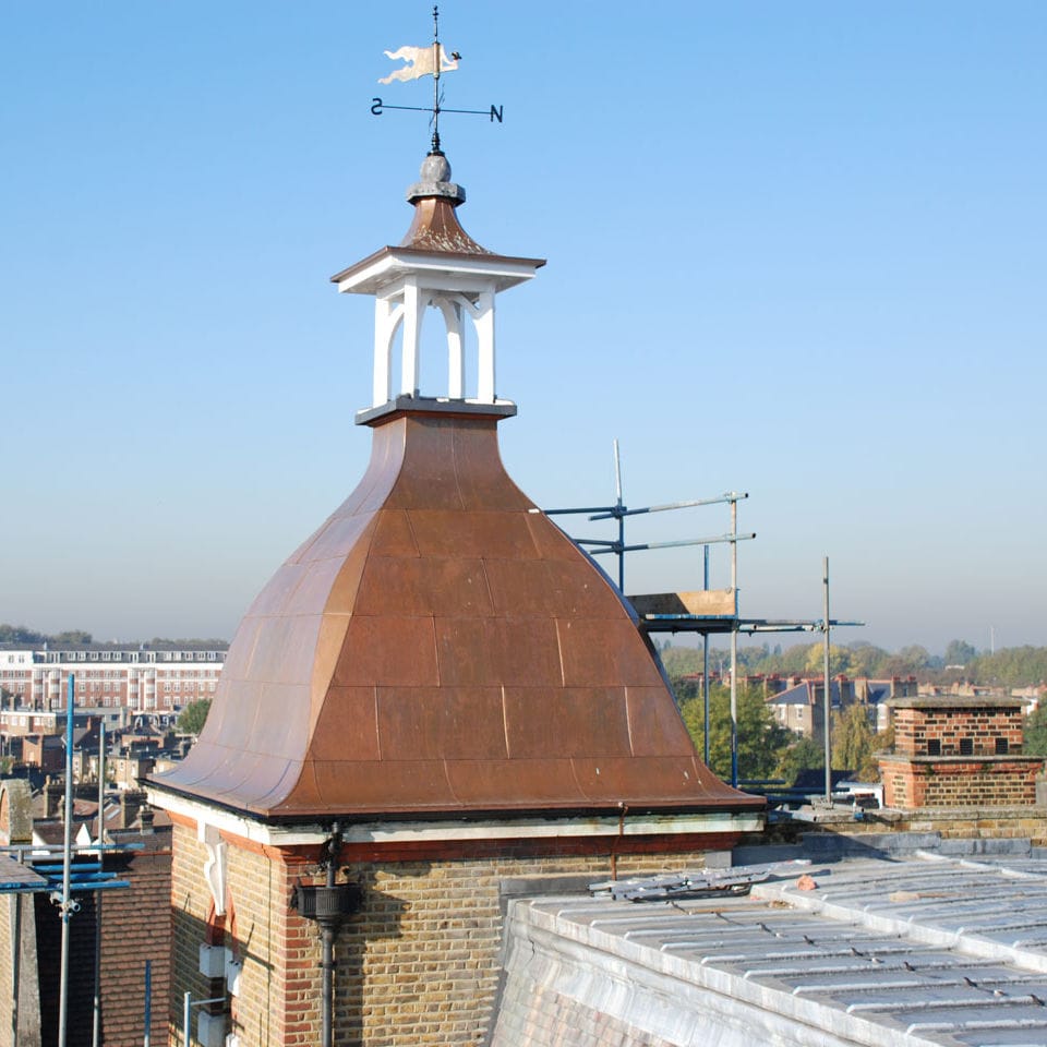 Copertura in rame NEW KINGS PRIMARY SCHOOL Peters Roofing aspetto