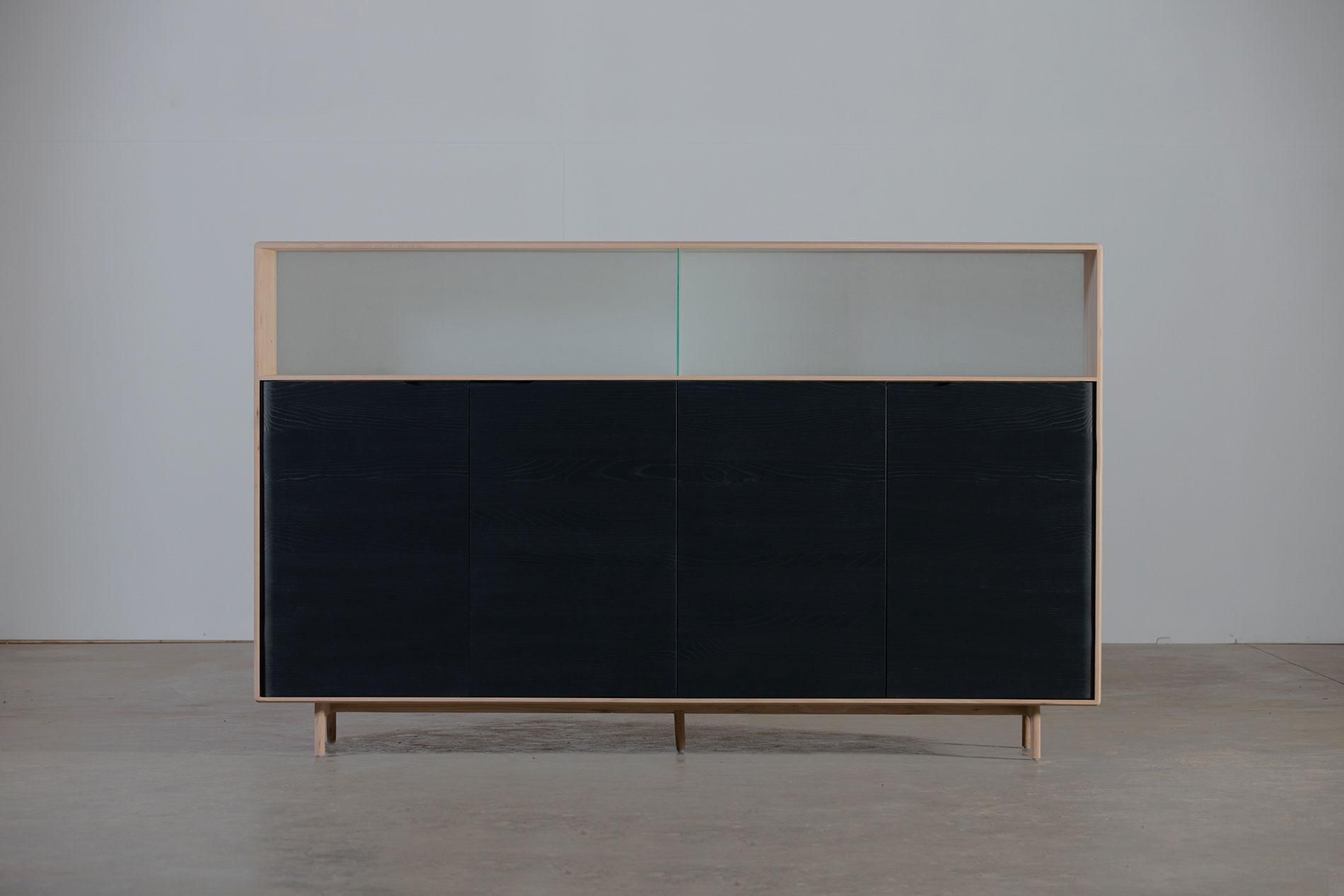 Credenza alta INVITO Artisan Solid Wood Furniture moderna / in legno massiccio / bianca